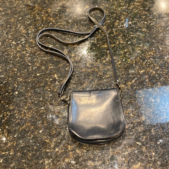 Vintage Black leather small crossbody bag - Picture 2 of 6